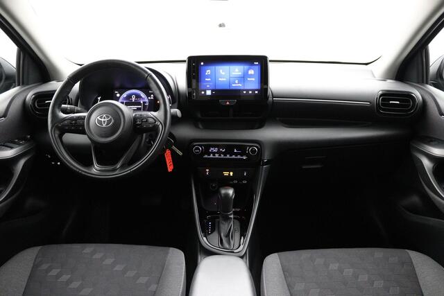 Toyota YARIS 1.5 Hybrid 115 Dynamic | Stuur en stoel verwarming | Parkeersensoren |