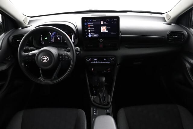Toyota YARIS 1.5 Hybrid 115 Dynamic | Stoelverwarming | Parkeer sensoren | Stuurwiel verwarming |