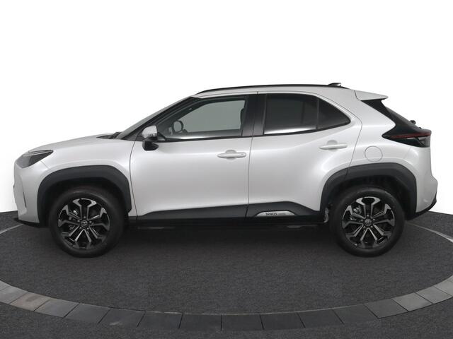 Toyota YARIS Cross 1.5 Hybrid 130 Dynamic | Stuur en stoel verwarming | Parkeer sensoren | Navigatie |