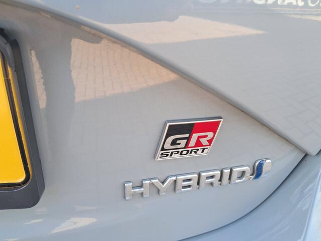 Toyota YARIS 1.5 Hybrid GR-Sport!! Hybride Automaat | Unieke uitvoering!! | Camera | Cruise | LM Velgen | Privacy glas | Keyless | RIJKLAARPRIJS INCL 12 MAANDEN GARANTIE EN BEURT