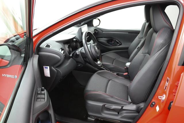 Toyota YARIS 1.5 Hybrid Launch Edition | Head Up Display | JBL Audio | Parkeersensoren Rondom | Navigatie | Keyless Entry | Origineel NL |