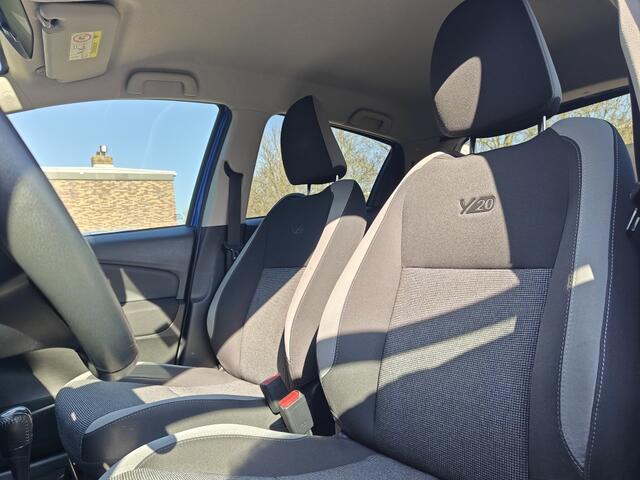 Toyota YARIS 1.5 Hyb. Dynamic