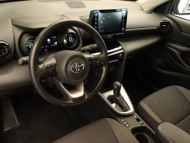 Toyota YARIS Cross 1.5 Hybrid Active - ORIGINEEL NEDERLANDSE AUTO - AFKOMSTIG VAN 1E EIGENAAR - 4 X ELEKTRISCHE RAMEN - CLIMATE CONTROL - CAMERA - DAB AUDIO - APPLE CARPLAY/ ANDROID AUTO - ARMSTEUN VOOR