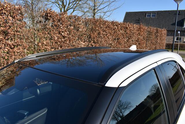 Toyota YARIS Cross 1.5 Hybrid '23 Adventure, Pano, NIEUWSTAAT!