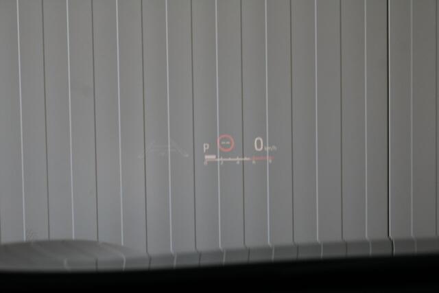 Toyota YARIS Cross 1.5 Hybrid 130 Launch Edition, HUD, JBL, Stuur verwarming, Elektrische kofferklep, Parkeersensoren, 1e eigenaar!