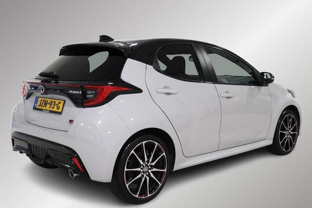Toyota YARIS 1.5 Hybrid GR Sport, Head Up Display, Apple Carplay / Android Auto, Stoelverwarming voor!