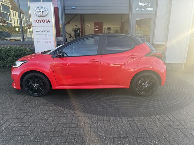 Toyota YARIS 1.5 hybride executive bi-tone panodak
