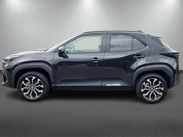 Toyota YARIS Cross 1.5 Hybride 130 pk Black Edition, Safety + Winter pakket.