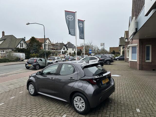 Toyota YARIS 1.5 Hybrid Active 1e eigenaar / dealeronderhouden / stoelverwarming / Apple Carplay / Android Auto / parkeercamera / adaptive cruise control / Toyota 10 jaar garantie programma / Toyota Pechhulppas / rijklaarprijs