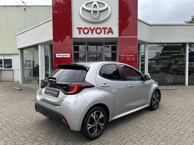 Toyota YARIS 1.5 Hybrid 115 Dynamic | Comfort Pack | Rijklaar l Blindspot | Sensoren