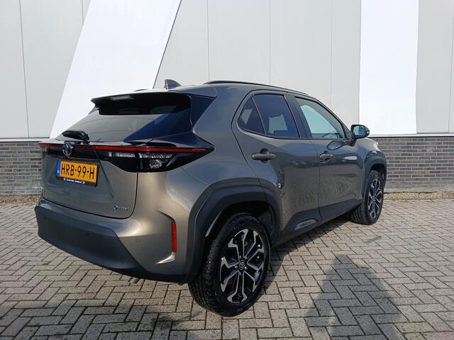 Toyota YARIS Cross 1.5 Hybrid 115 First Edition PDC v+a Navi Stoelverwarming Dode hoek detectie