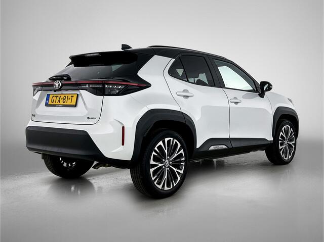 Toyota YARIS Cross 1.5 Hybrid 130 Executive | BTW Voertuig | Stoelverwarming | Achteruitrijcamera |