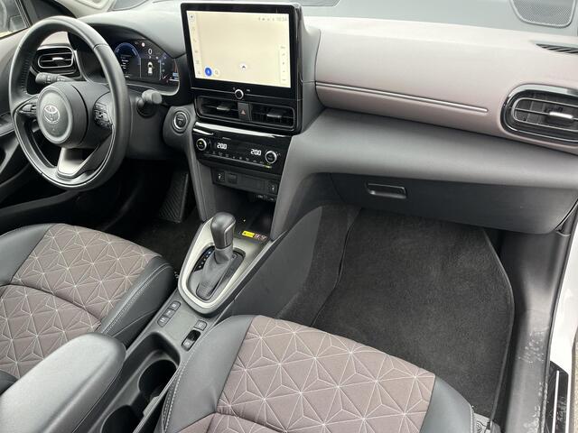 Toyota YARIS Cross 1.5 Hybrid 130 Executive | JBL audio | Elektrische klep | Navigatie | Stoelverwarming | Parkeersensoren |