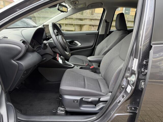 Toyota YARIS 1.5 Hybrid Active Automaat Carplay Stoelverwarming voor Achteruitrijcamera