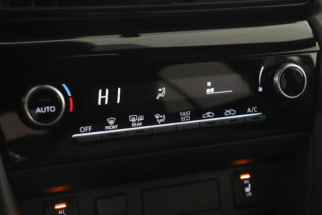 Toyota YARIS Cross 1.5 Hybrid 130 First Edition | Apple Carplay/Android Auto | Stoel/Stuurverwarming | Parkeersensoren | 4Seizoenenbanden |