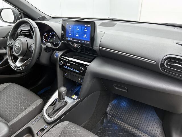 Toyota YARIS Cross 1.5 Hybrid Dynamic + Winter Pakket + Panoramadak | Dealeronderhouden | Panorama dak | HUD | Stoel + Stuur verwarming |