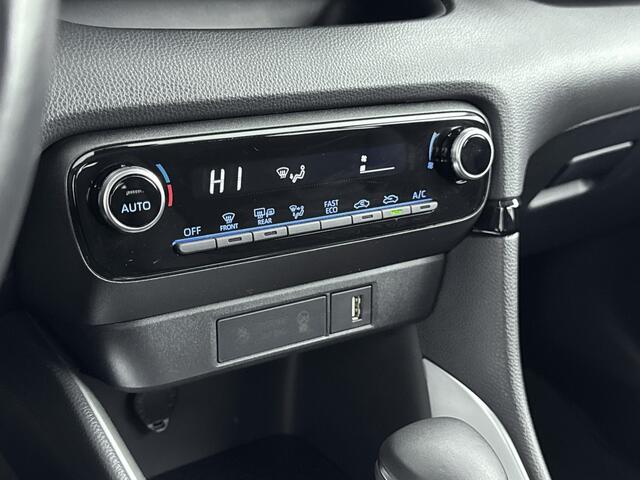 Toyota YARIS 1.5 Hybrid TeamNL | 16'' Lichtmetalen velgen | Apple Carplay / Android Auto | Parkeercamera | Keyless Entry/Start |