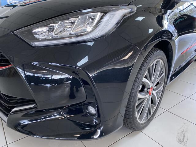 Toyota YARIS 1.5 Hybrid GR Sport panoramadak / Camera /