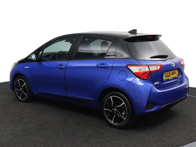 Toyota YARIS 1.5 Hybrid BI-Tone | Stoelverwarming | Cruise Control | Led Verlichting | All season banden |