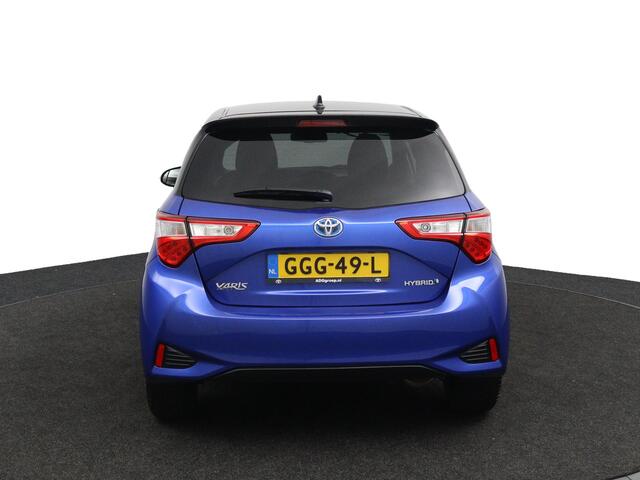 Toyota YARIS 1.5 Hybrid BI-Tone | Stoelverwarming | Cruise Control | Led Verlichting | All season banden |