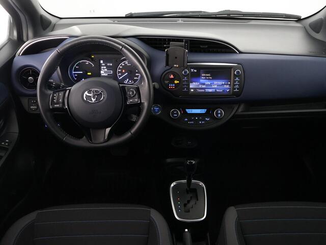 Toyota YARIS 1.5 Hybrid Bi-Tone | Camera | Cruise control | Lichtmetalen velgen 16"