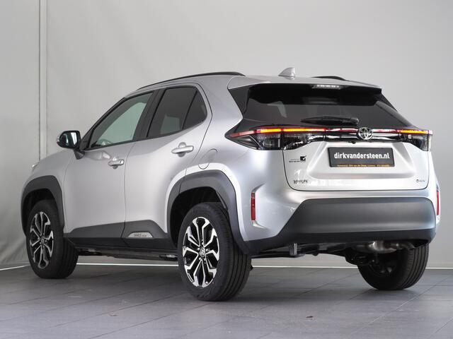 Toyota YARIS Cross 1.5 Hybrid 130 Dynamic | Safety/ Winter Pakket | Stuurwiel- En Stoelverwarming | Achteruitrijcamera | Draadloos Telefoonlader | Apple CarPlay/ Android Auto | Botsherkenning | Grootlichtassistent
