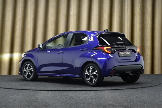 Toyota YARIS 1.5 Hybrid 115 Dynamic + Comfort Pack | Adaptive-cruise | Apple Carplay & Android Auto | Parkeerhulp | Camera | Clima | Maps Navigatie | Keyless | Stoel & Stuurverwarming | Dodehoekdetectie