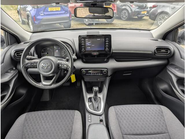 Toyota YARIS 1.5 Hybrid Active | All season | ACC | Climate control | Navi | Apple carplay / Android auto