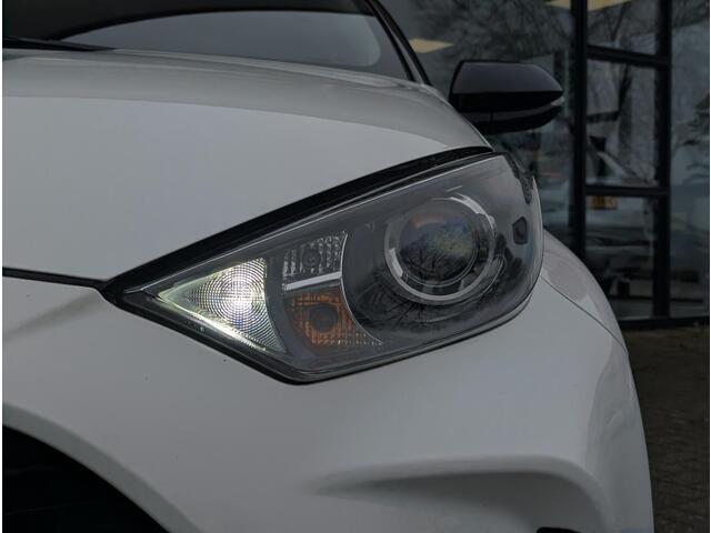 Toyota YARIS 1.5 Hybrid Active | All season | ACC | Climate control | Navi | Apple carplay / Android auto