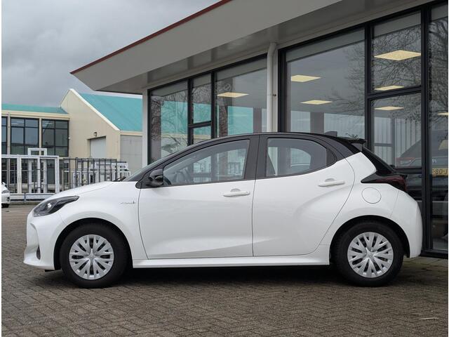 Toyota YARIS 1.5 Hybrid Active | All season | ACC | Climate control | Navi | Apple carplay / Android auto