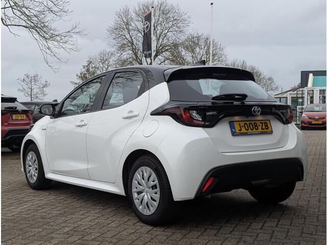 Toyota YARIS 1.5 Hybrid Active | All season | ACC | Climate control | Navi | Apple carplay / Android auto