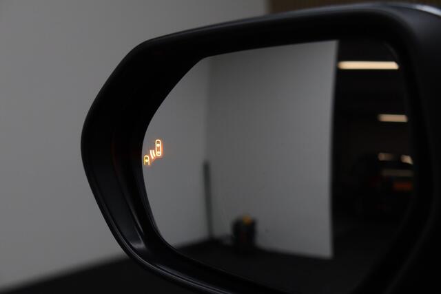 Toyota YARIS Cross 1.5 Hybrid 115 First Edition | Adaptive-cruise | Camera | Clima | Apple Carplay & Android Auto | Navigatie | Keyless | Stoel & Stuurverwarming | Dodehoekdetectie