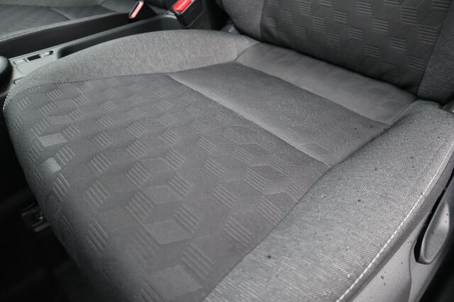 Toyota YARIS 1.5 Hybrid 115 Dynamic Stuur en stoelverwarming