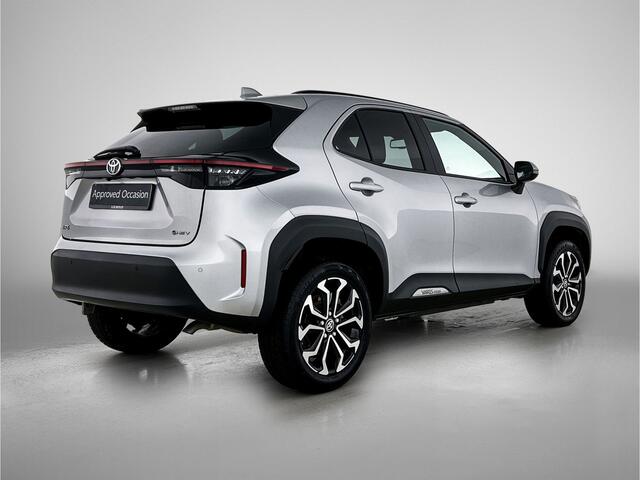 Toyota YARIS Cross 1.5 Hybrid 115 First Edition | Stuur+stoel+ruitverwarming | Parkeersensoren V+A | Adaptive Cruise Control |