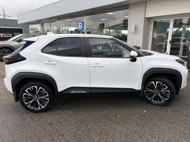 Toyota YARIS Cross 1.5 Hybrid Executive | HUD | JBL | Panoramadak | Sensoren V/A |