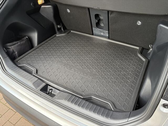 Toyota YARIS Cross 1.5 Hybrid Adventure PANORAMADAK/LEDER/JBLAUDIO/HUD/PDC/18INCH