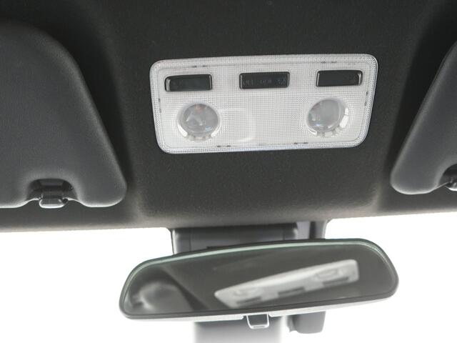 Toyota YARIS 1.5 Hybrid Bi-Tone Reco aangemeld 27-2