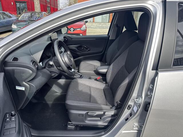 Toyota YARIS 1.5 Hybrid 115 Dynamic | 06-10141018 Voor meer informatie