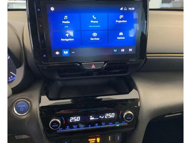 Toyota YARIS Cross 1.5 Hybrid Adventure CRUISE STOELVER. P-CAM APPLE