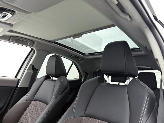 Toyota YARIS Cross 1.5 Hybrid Executive | BTW Voertuig | Panoramadak | Stoelverwarming | Head-up display |