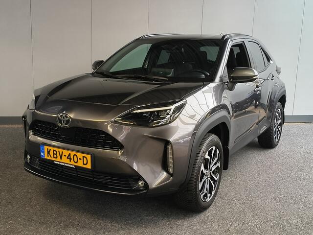 Toyota YARIS Cross 1.5 Hybrid 115 First Edition Rijklaar + Fabrieksgarantie Henk Jongen Auto's in Helmond, al 50 jaar service zoals 't hoort!