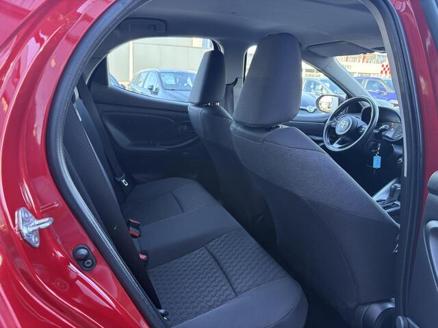 Toyota YARIS 1.5 Hybrid 115 Business