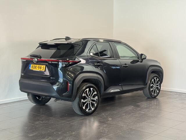 Toyota YARIS Cross 1.5 Hybrid 115 First Edition | Winter Pack | Stoel/Stuurverwarming |