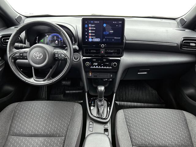 Toyota YARIS Cross 1.5 Hybrid 115 First Edition + Comfort Pack | Dealeronderhouden | Stoel + Stuurverwarming | Facelift Model | PDC voor en achter |