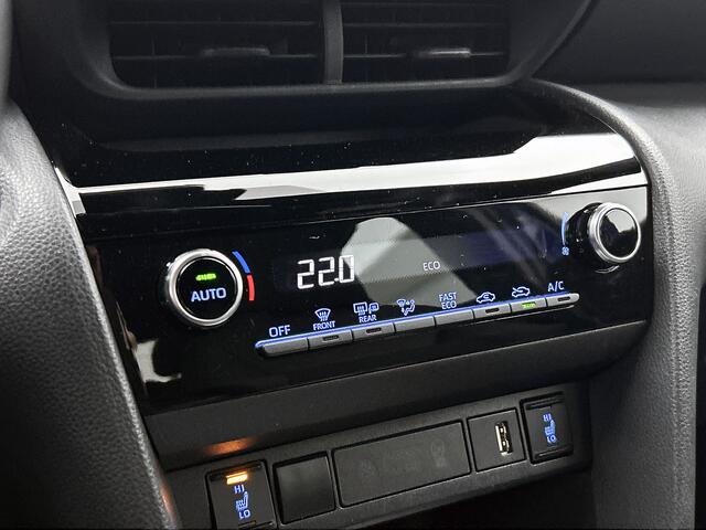 Toyota YARIS Cross 1.5 Hybrid Dynamic Limited + | Blind spot | Keyless entry |