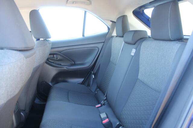 Toyota YARIS Cross 1.5 Hybrid Active Apple carplay/ android auto l All weather banden | Armsteun | Elektrisch inklapbare buitenspiegels | Climate control | Achteruitrijcamera | Verwarmbare spiegel