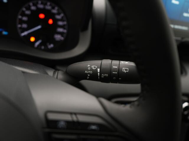 Toyota YARIS 1.5 Hybrid 115 Active Direct levrbaar Incl. premie