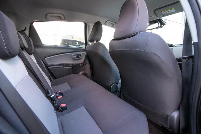 Toyota YARIS 1.5 VVT-i Dynamic Automaat | Carplay | Clima | Lmv | Cruise |