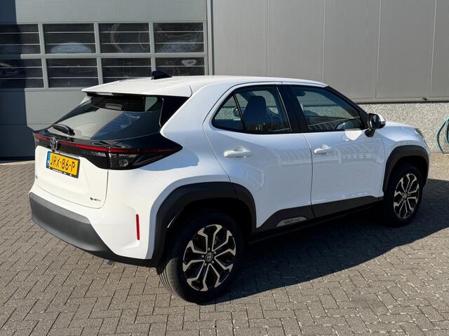 Toyota YARIS 1.5 HYBRIDE 115pk Stoelverw.