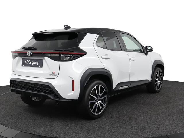 Toyota YARIS Cross 1.5 Hybrid GR Sport | Apple Carplay/Android Auto | head-up display| Achterklep, elektrisch bedienbaar |